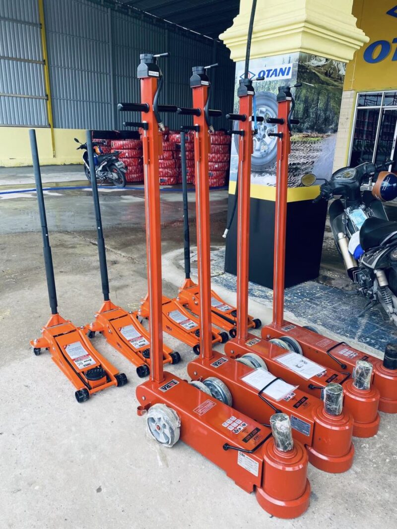 Kích Hơi Thủy Lực Bánh Xe 80 Tấn Tora TR-80T2T